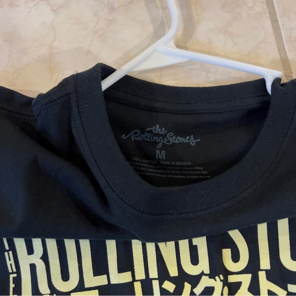 The Rolling Stone T shirt - Picture 2 of 3